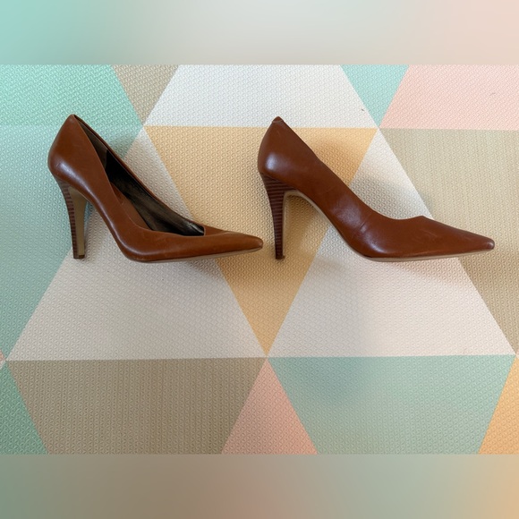 Banana Republic Tan Leather Heels Size 10 - Picture 3 of 6